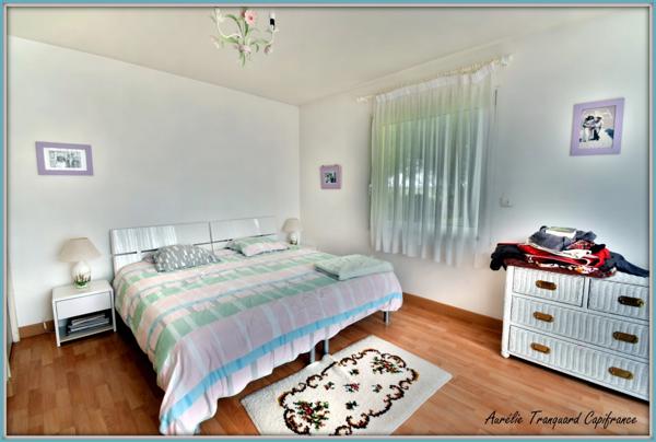 Maison à vendre 6 pièces de PLAIN-PIED sur une parcelle d'environ 5940m² avec 3 suites parentales.