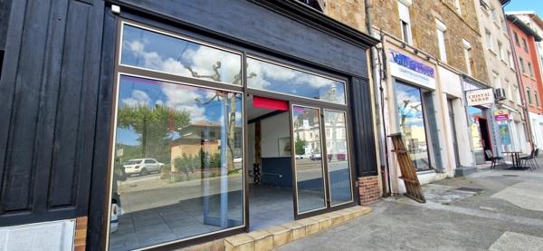 Decazeville (12300) Local commercial 70 m² centre ville de Decazeville