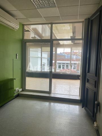 Bureaux à vendre Lille - RDC 150 m², accessibilité PMR, stationnement facile et emplacement stratégique