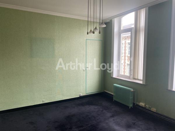 Bureaux à vendre Lille - RDC 150 m², accessibilité PMR, stationnement facile et emplacement stratégique