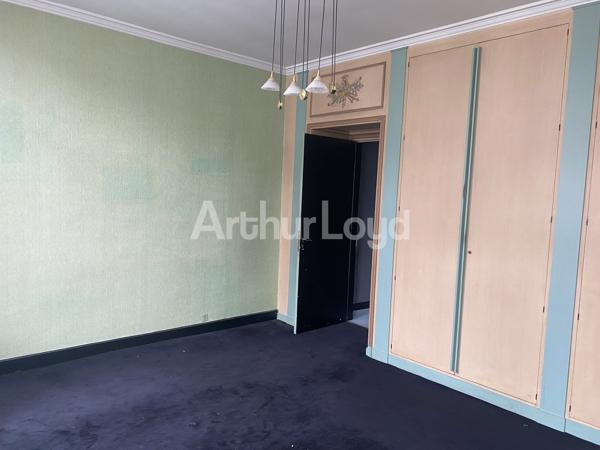 Bureaux à vendre Lille - RDC 150 m², accessibilité PMR, stationnement facile et emplacement stratégique