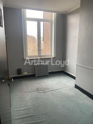 Bureaux à vendre Lille - RDC 150 m², accessibilité PMR, stationnement facile et emplacement stratégique