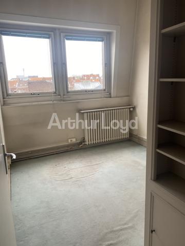 Bureaux à vendre Lille - RDC 150 m², accessibilité PMR, stationnement facile et emplacement stratégique