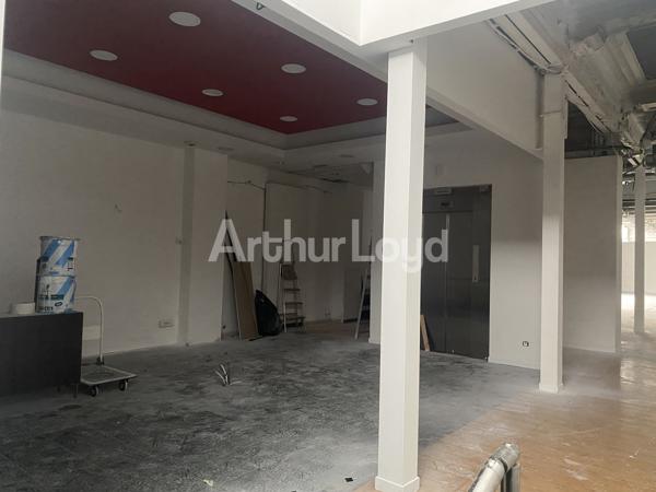 Bureaux à vendre Lille - RDC 150 m², accessibilité PMR, stationnement facile et emplacement stratégique