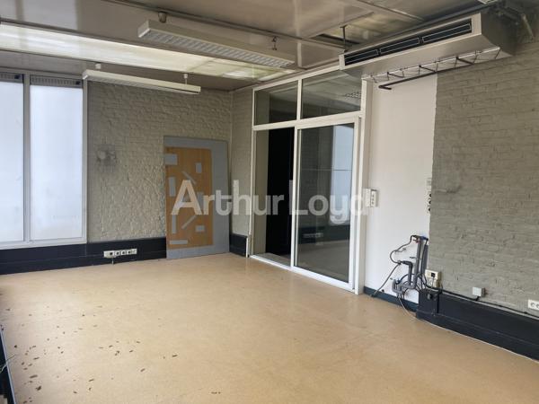 Bureaux à vendre Lille - RDC 150 m², accessibilité PMR, stationnement facile et emplacement stratégique