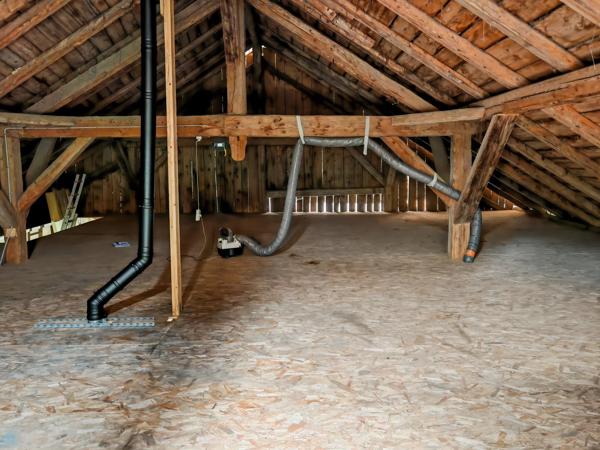 Maison à rénover – 76 m² habitables + 260 m² de dépendances