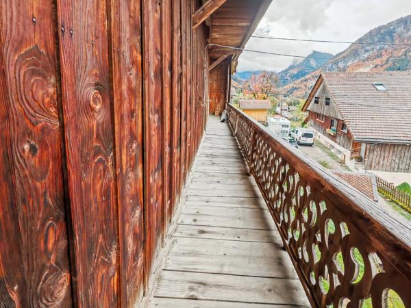 Maison à rénover – 76 m² habitables + 260 m² de dépendances