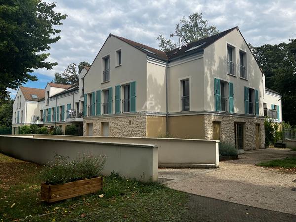 Appartement Le Mesnil Le Roi 3 pièce(s) 49.65 m2 €315 000 ** - Référence 4480
