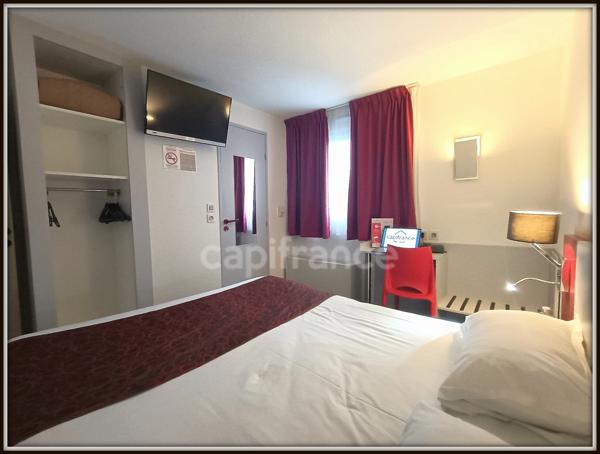 Dpt Hautes Pyrénées (65), à vendre SEMEAC Hôtel - Bureau