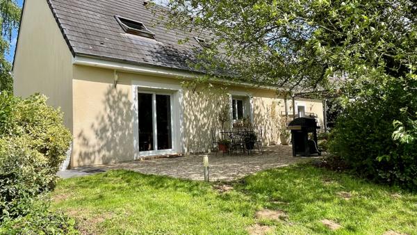 Maison
                                                                                                                                                                                                                                                                                                                        8 pièce(s)                                                                                                                                                                                                          5 chambre(s)                                                                                                                                                                                                          133  m²