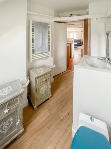 Paris 9ème - À VENDRE - Beau studio meublé en mezzanine de 26,28 m²
