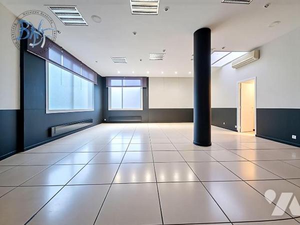 À vendre - Murs commerciaux situés sur les quais à Quimper

Rare sur le secteur !
Découvrez ...