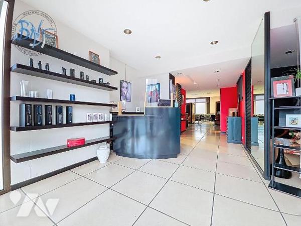 À vendre - Murs commerciaux situés sur les quais à Quimper

Rare sur le secteur !
Découvrez ...