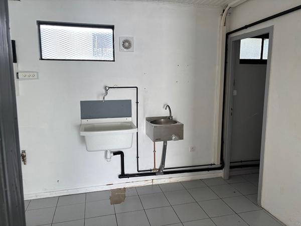 A LOUER Local commercial HEILLECOURT 1 pièce 48 m²