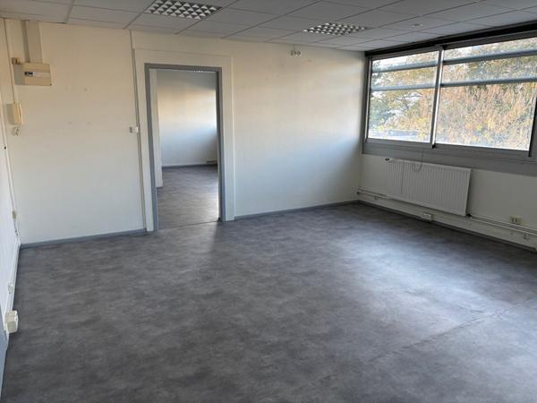 A LOUER BUREAUX LAXOU - 61 m²