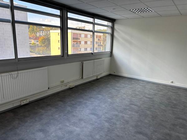 A LOUER BUREAUX LAXOU - 61 m²