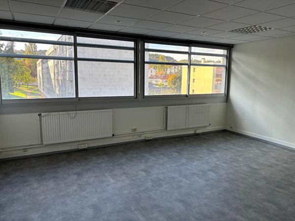 A LOUER BUREAUX LAXOU - 61 m²