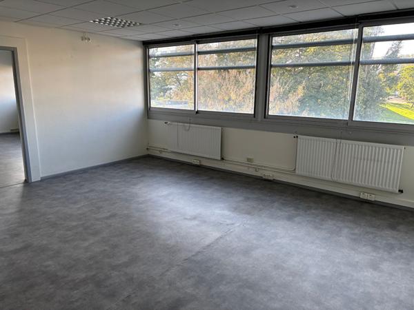 A LOUER BUREAUX LAXOU - 61 m²