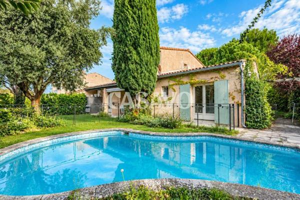 Vente Maison 5 pièces de 125m² - 13540 Aix-en-Provence