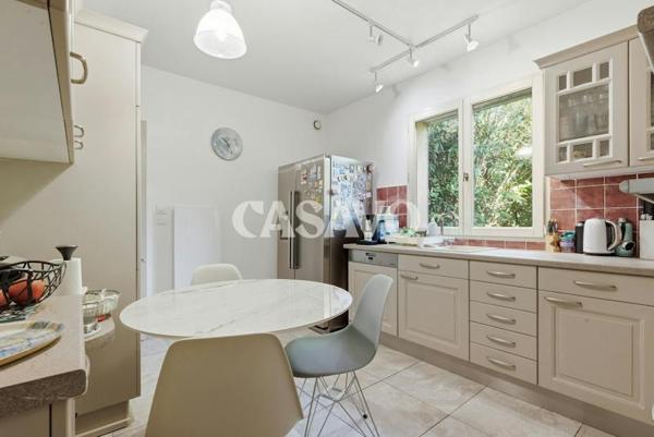 Vente Maison 5 pièces de 125m² - 13540 Aix-en-Provence