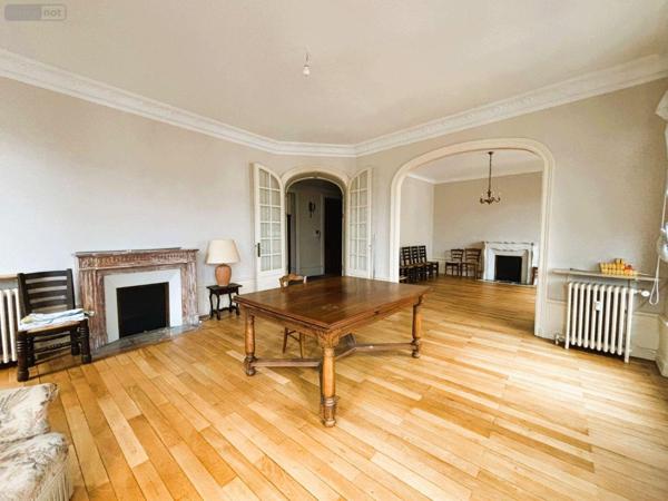 Appartement à rénover à vendre à Chambéry en Savoie (73000), ref : 73007-168   
Centre-Eléphants