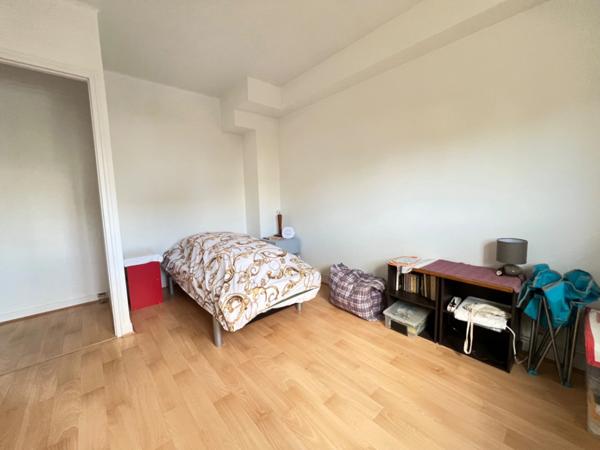 Appartement à vendre 2 pièces avec grand garage PLOUFRAGAN (22)