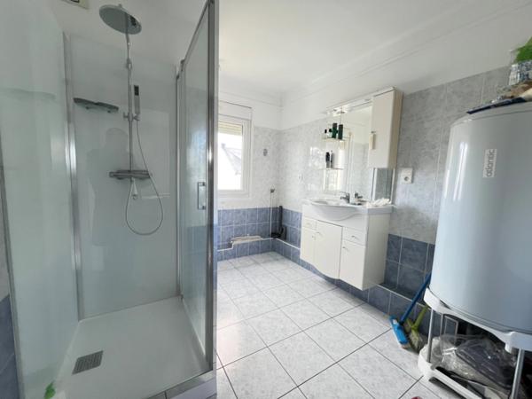 Appartement à vendre 2 pièces avec grand garage PLOUFRAGAN (22)