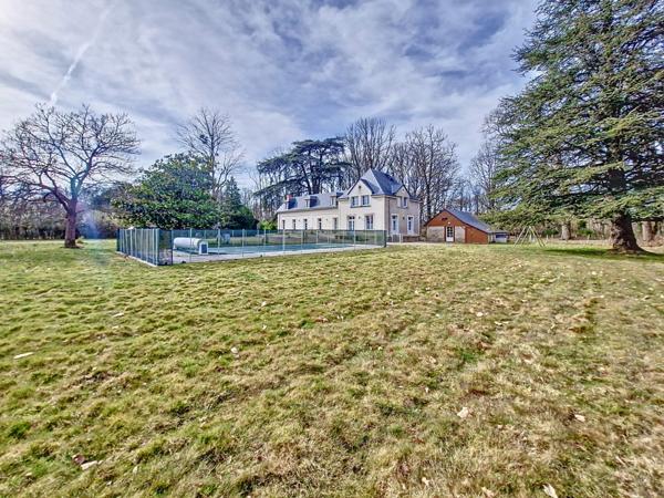 À vendre - Maison de maître, 10 pièces situé à Château-la-Vallière (37330)