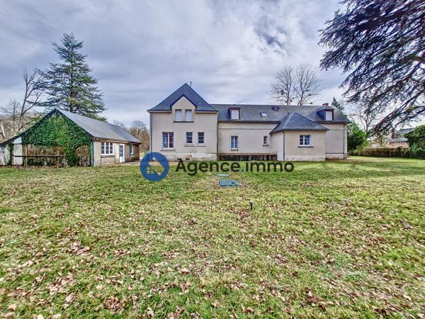 À vendre - Maison de maître, 10 pièces situé à Château-la-Vallière (37330)