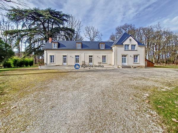 À vendre - Maison de maître, 10 pièces situé à Château-la-Vallière (37330)