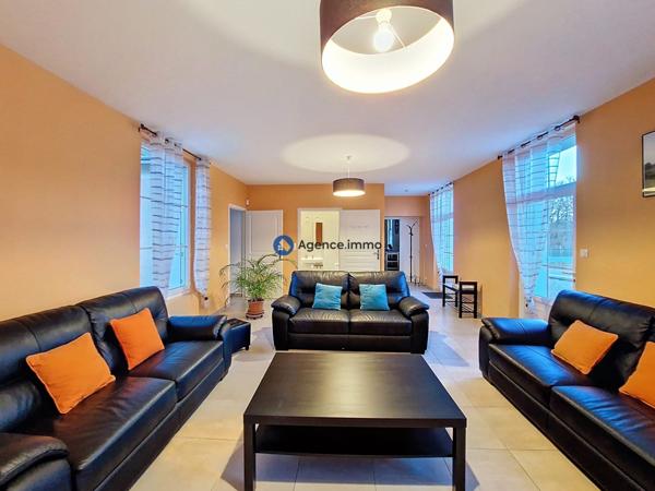 À vendre - Maison de maître, 10 pièces situé à Château-la-Vallière (37330)