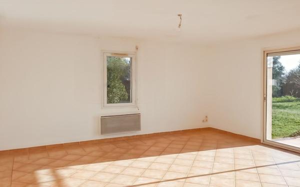 Maison à vendre    4 pièces •  Uzès