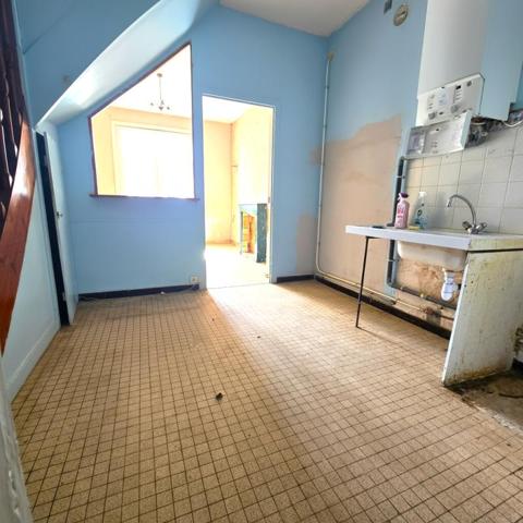 Maison 3 pièces à rénover au coeur du Plessis Tison
