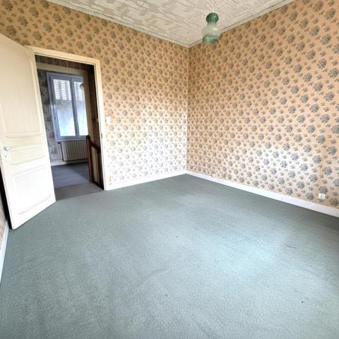 Maison 3 pièces à rénover au coeur du Plessis Tison
