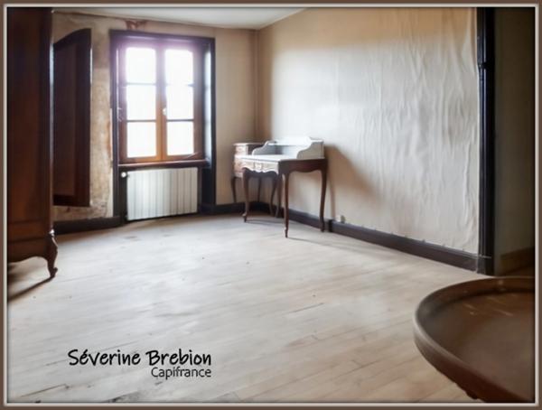 A vendre maison à rénover avec grange et terrain VISCOMTAT (63)