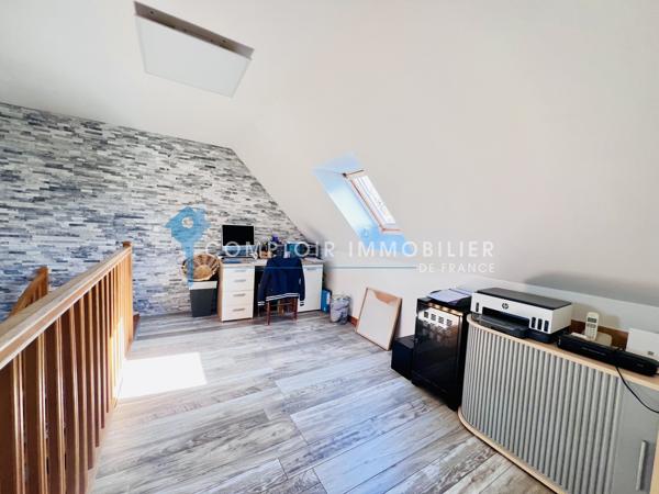 Maison
                                                                                                                                                                                                                                                                                                                        7 pièce(s)                                                                                                                                                                                                          5 chambre(s)                                                                                                                                                                                                          152  m²