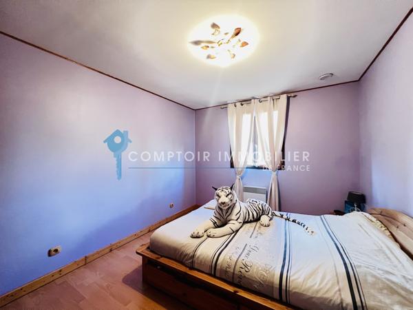 Maison
                                                                                                                                                                                                                                                                                                                        7 pièce(s)                                                                                                                                                                                                          5 chambre(s)                                                                                                                                                                                                          152  m²