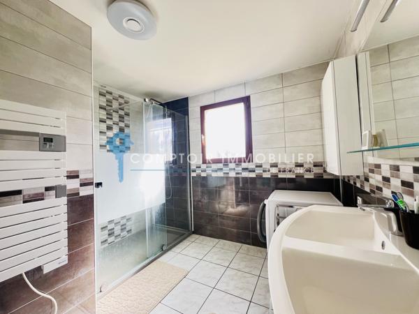 Maison
                                                                                                                                                                                                                                                                                                                        7 pièce(s)                                                                                                                                                                                                          5 chambre(s)                                                                                                                                                                                                          152  m²
