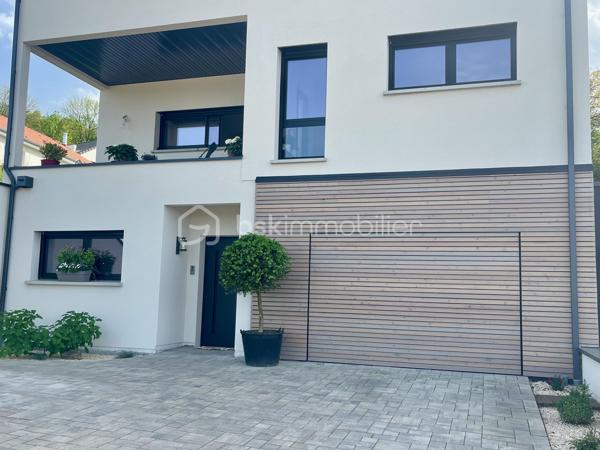 Maison contemporaine de 221 m²