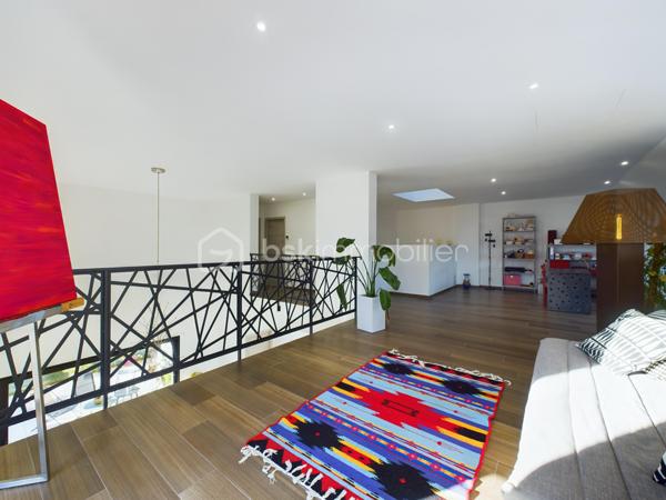 Maison contemporaine de 221 m²