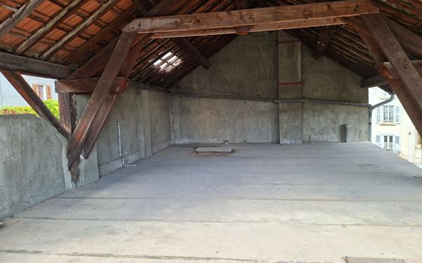 Maison à vendre    2 pièces • 60 m2 Renage