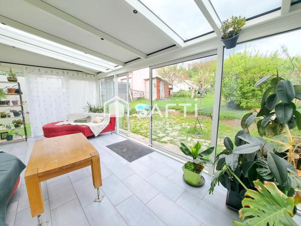 Maison de ville indépendante avec beau jardin