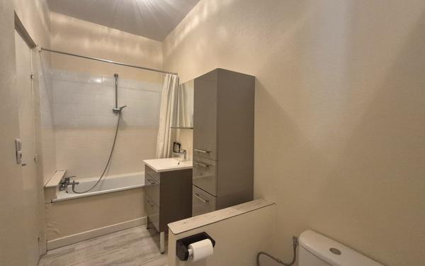 Appartement à vendre    3 pièces • 70,87 m2 Fleury-les-Aubrais