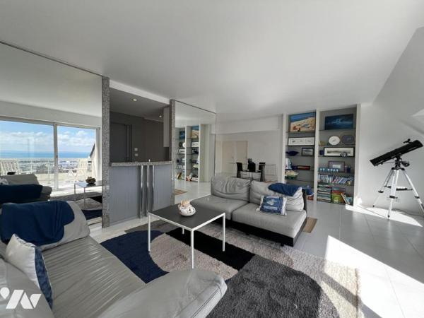 SAINT-QUAY-PORTRIEUX - SPACIEUX APPARTEMENT AVEC VUE MER IMPRENABLE