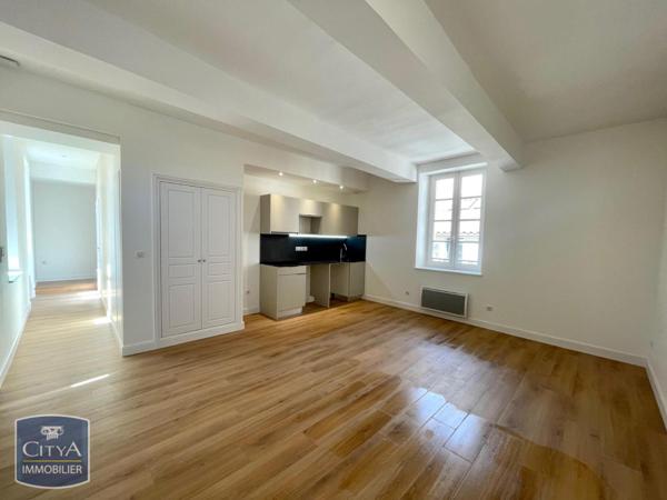 Appartement à louer 4 pièces 72.4m²