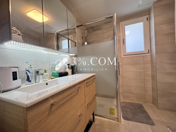 Appartement 3 pièce(s) 2 chambre(s) 70 m²