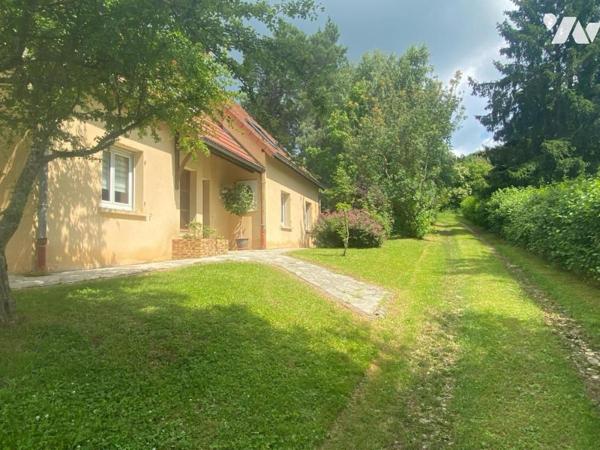 GY (70) - MAISON SPACIEUSE de 227 m²  et SES ANNEXES édifiée sur plus de 47 ares 