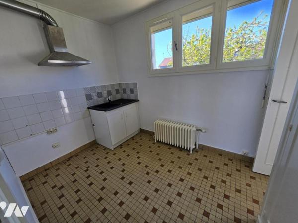 45200 AMILLY - Maison sur sous-sol