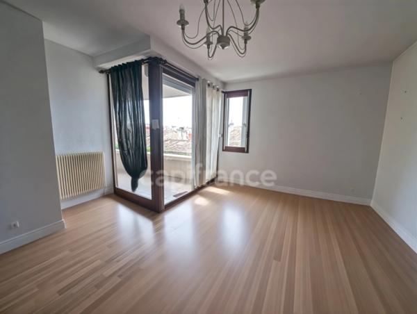 Appartement avec Terrasse à louer 2 pièces BORDEAUX (33) - Résidence Sénior