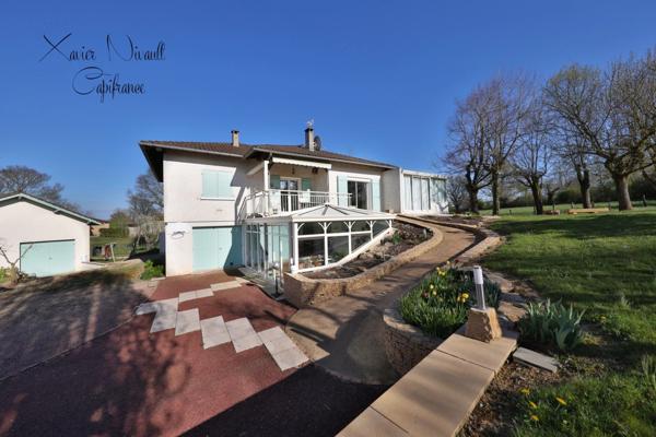 Maison à vendre 8 pièces proche de PONT DE VAUX (01)